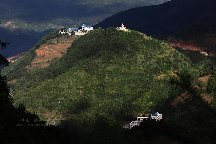 【大闽】登闽南最高峰大芹山▲桥上书屋